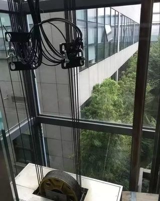 電梯真的會墜落嗎？揭秘電梯安裝背后的安全機制